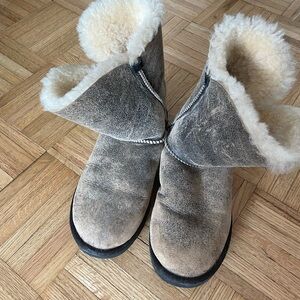 Ugg women boots